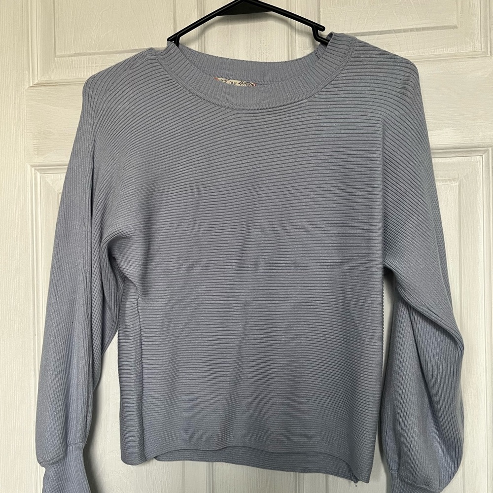 XS BLUE SWEATER